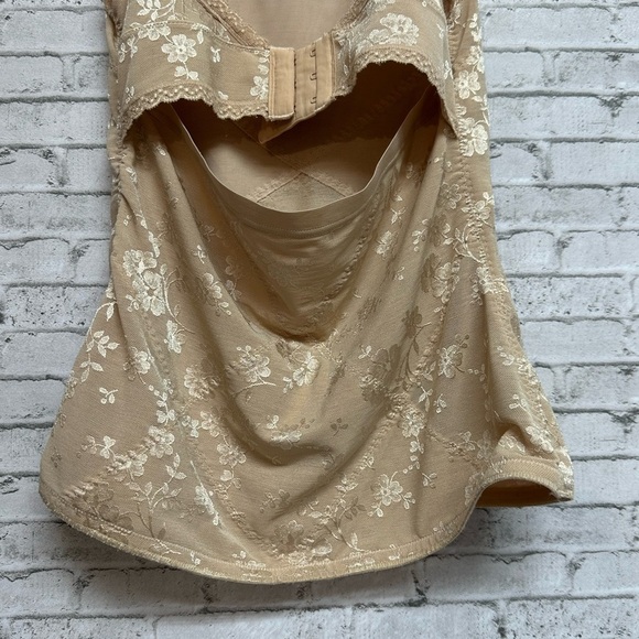 Modern Movement Shapewear Womens Medium Tan Floral Lace - Picture 9 of 11